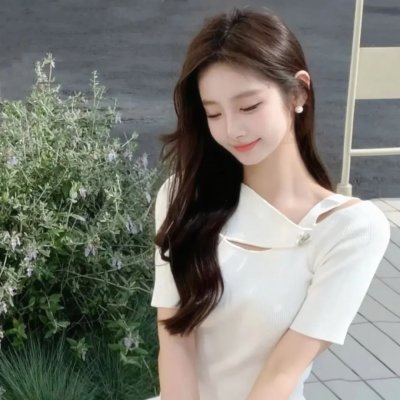 隔壁的吸血鬼美眉
